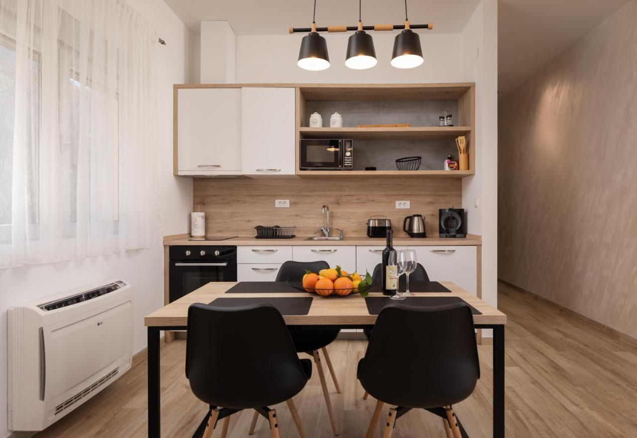 Bonintro Lux Apartment Kotor Ngoại thất bức ảnh
