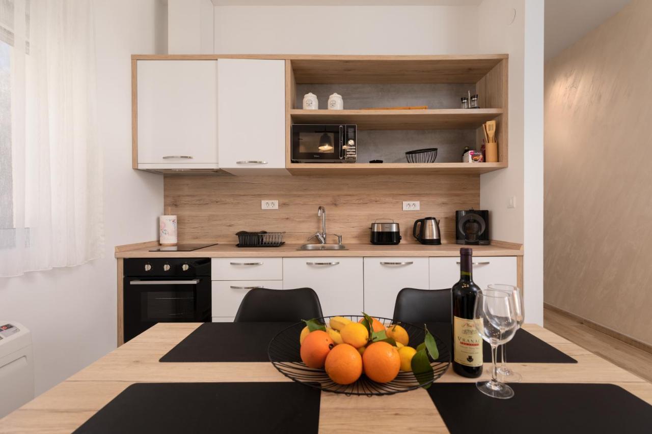 Bonintro Lux Apartment Kotor Ngoại thất bức ảnh