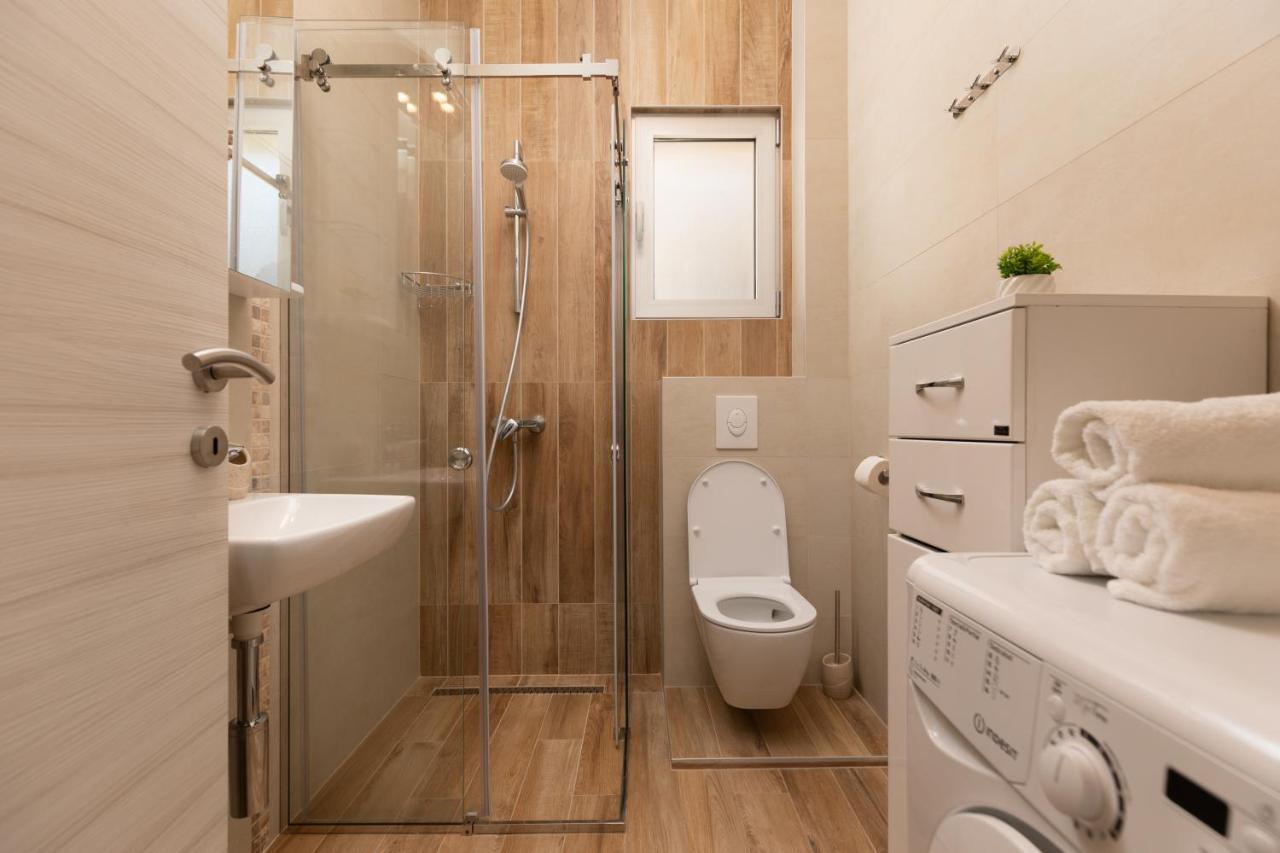 Bonintro Lux Apartment Kotor Ngoại thất bức ảnh